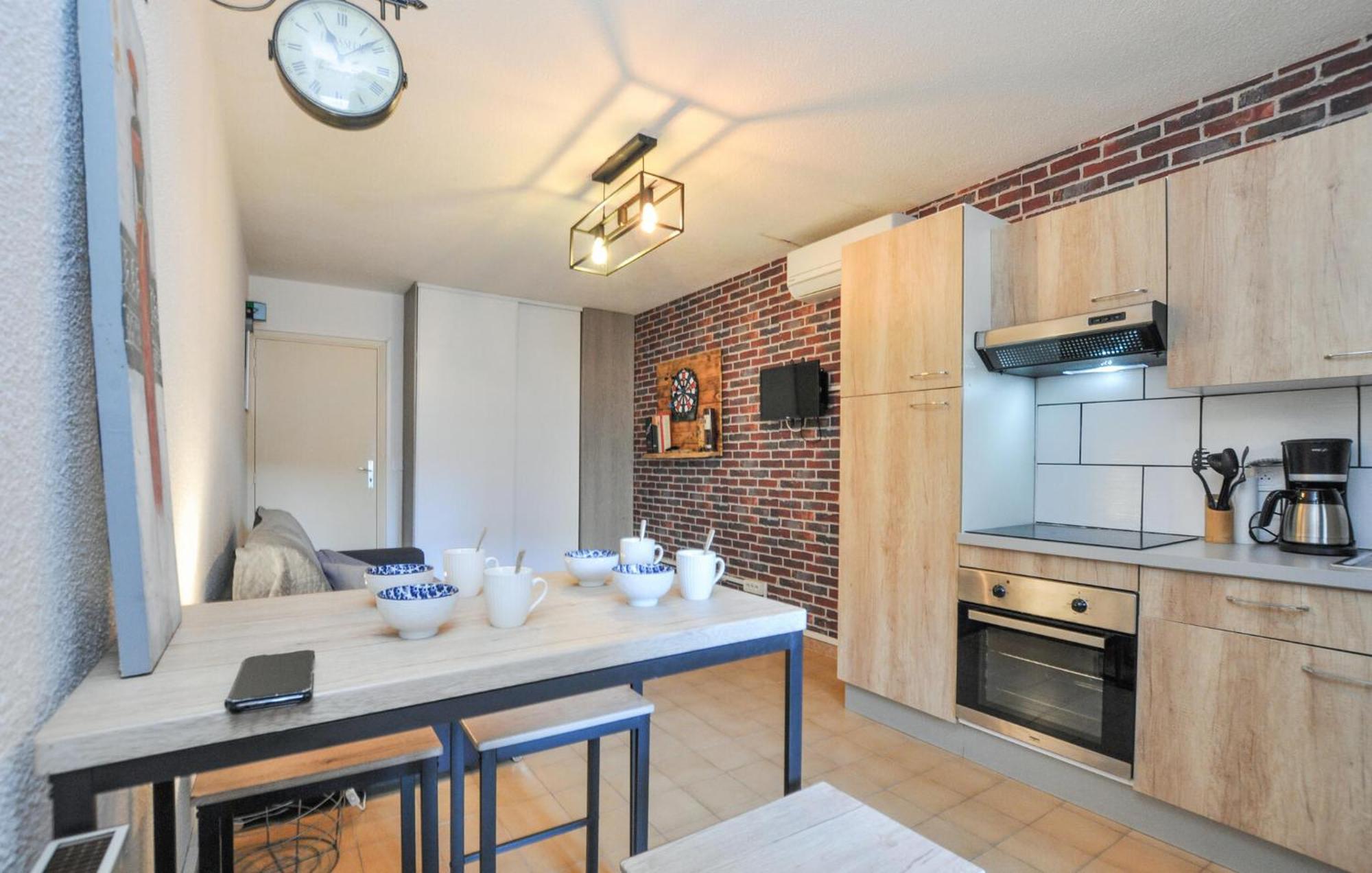 Appartement Lovely In With Wifi